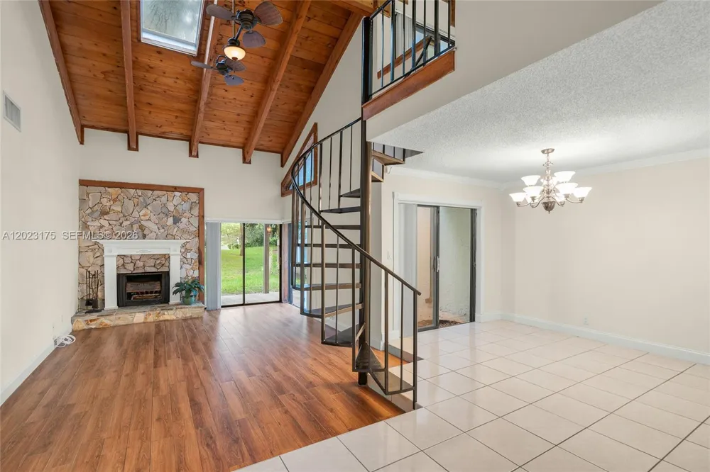 9367 SW 1st St #808 Plantation, FL 33324