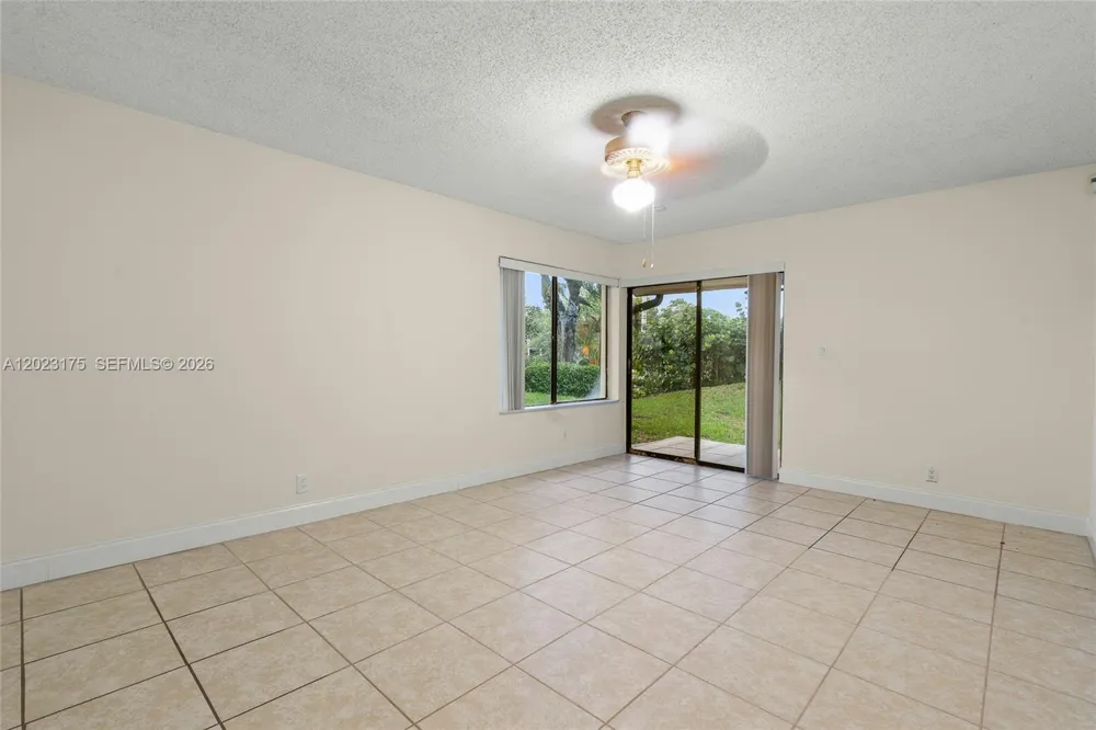 9367 SW 1st St #808 Plantation, FL 33324