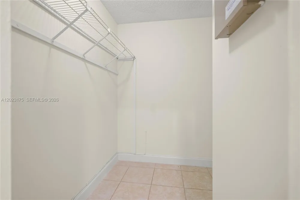 9367 SW 1st St #808 Plantation, FL 33324