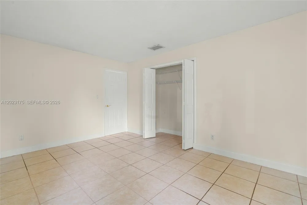 9367 SW 1st St #808 Plantation, FL 33324