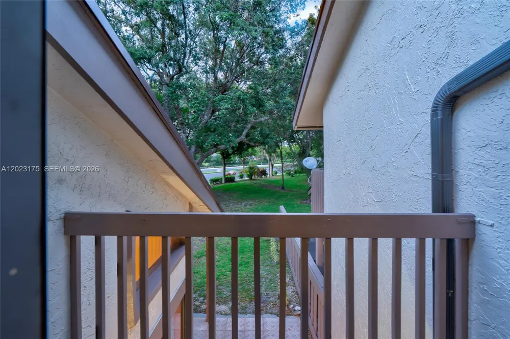 9367 SW 1st St #808 Plantation, FL 33324