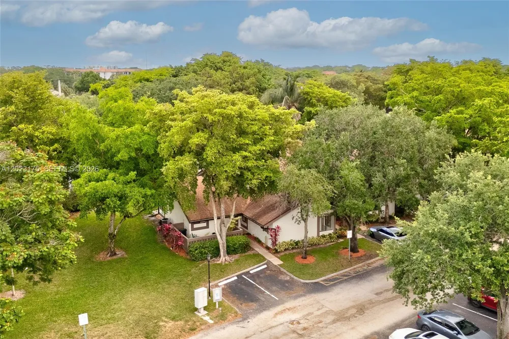 9367 SW 1st St #808 Plantation, FL 33324