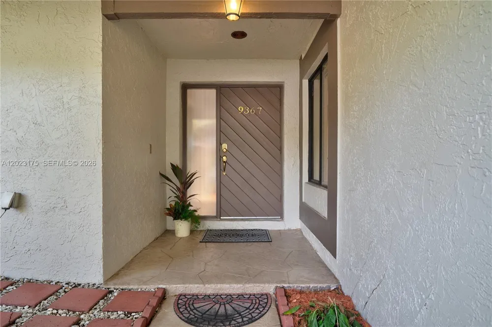 9367 SW 1st St #808 Plantation, FL 33324