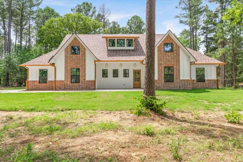 404 Private Road 5808
