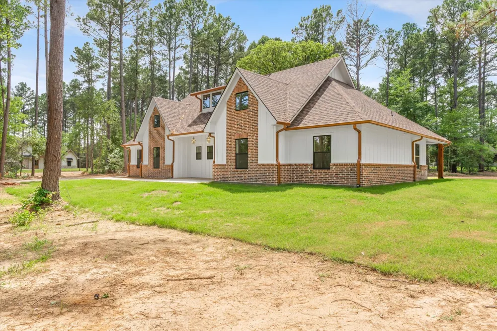 404 Private Road 5808 Grand Saline, TX 75140