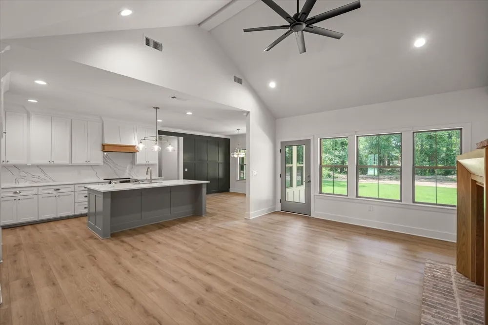 404 Private Road 5808 Grand Saline, TX 75140
