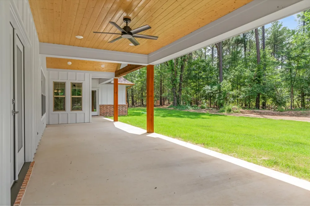 404 Private Road 5808 Grand Saline, TX 75140