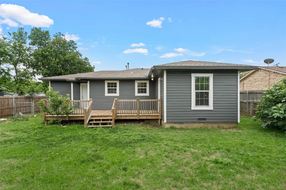 1403 W 11th Street McGregor, TX 76657