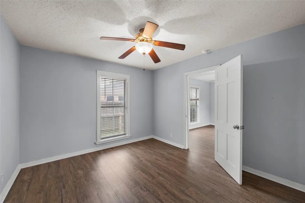 1403 W 11th Street McGregor, TX 76657