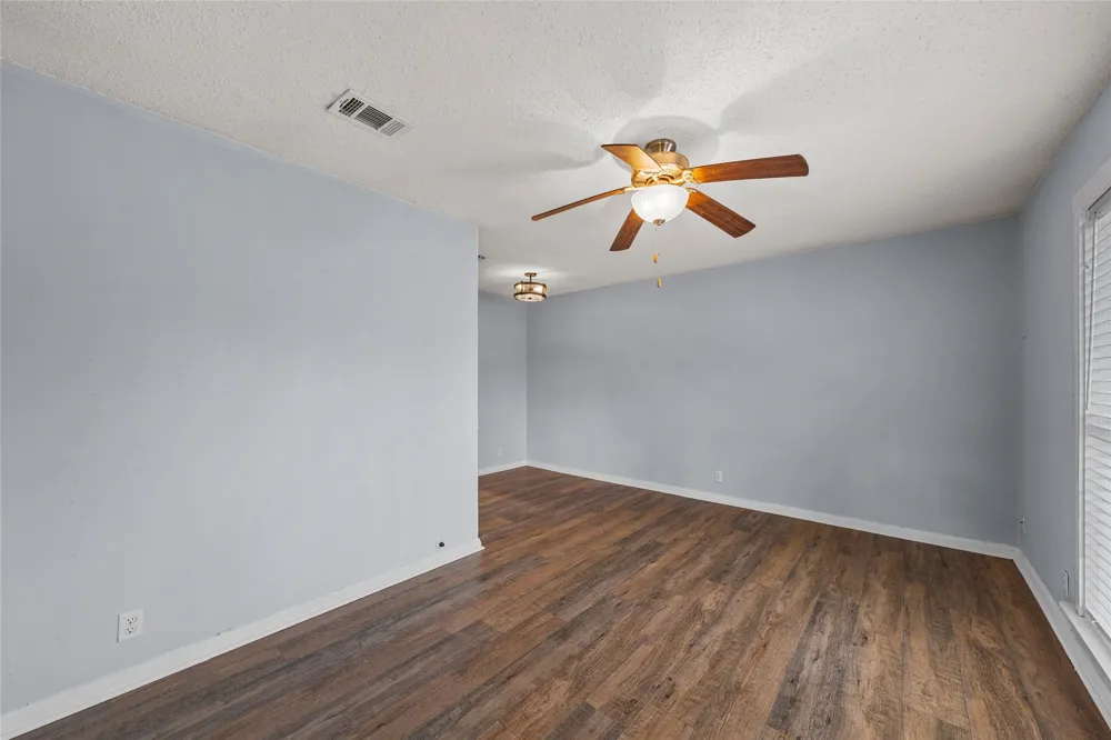 1403 W 11th Street McGregor, TX 76657