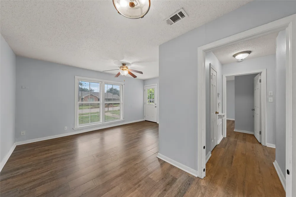 1403 W 11th Street McGregor, TX 76657