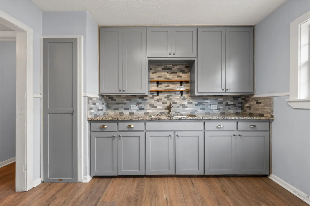 1403 W 11th Street McGregor, TX 76657