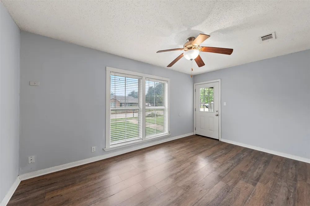 1403 W 11th Street McGregor, TX 76657