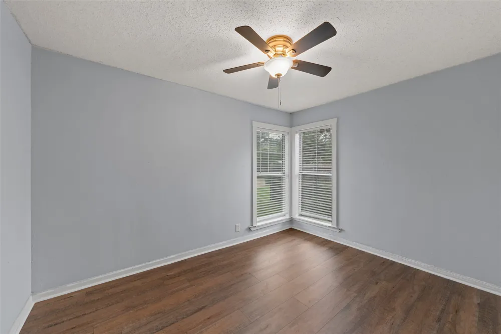 1403 W 11th Street McGregor, TX 76657