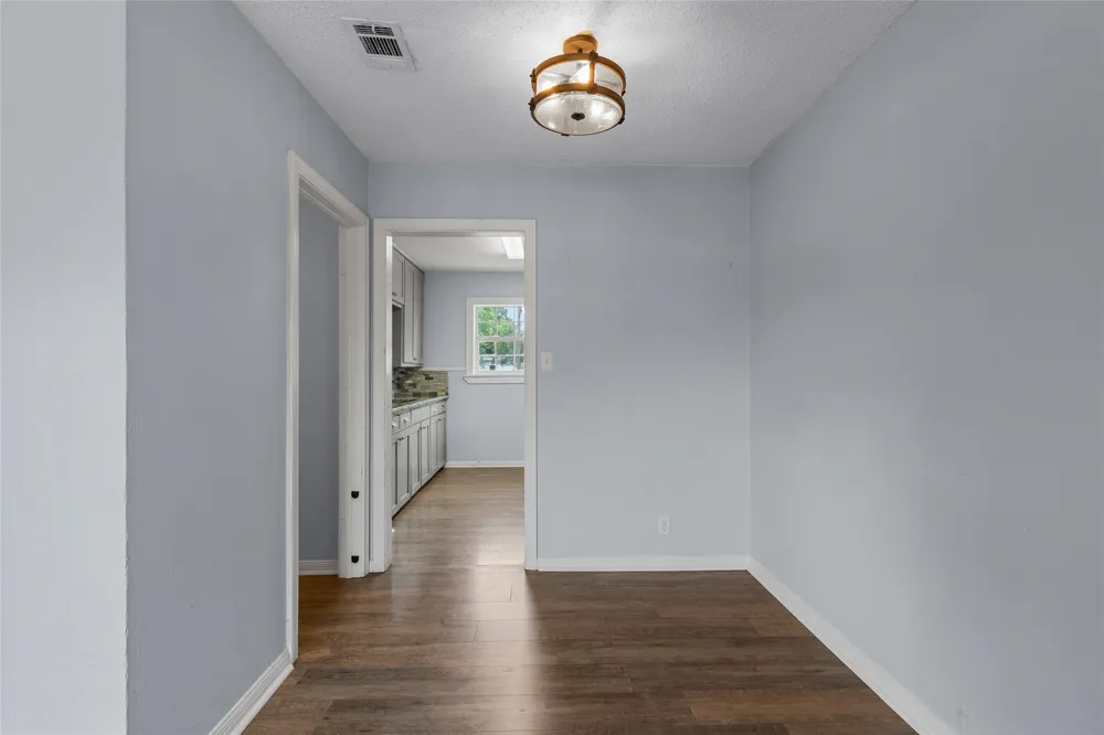 1403 W 11th Street McGregor, TX 76657