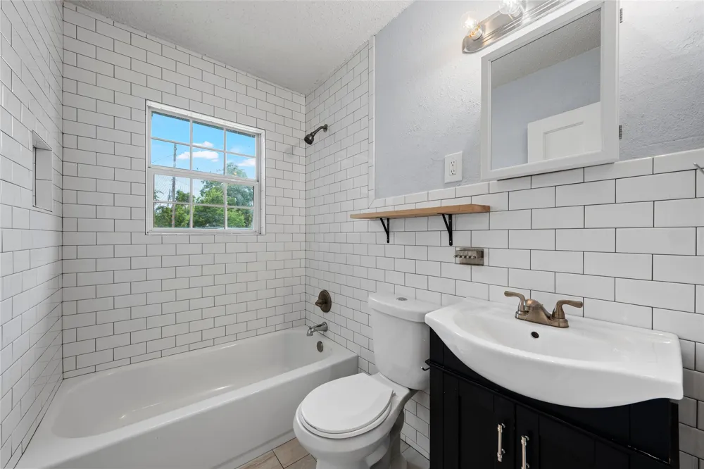 1403 W 11th Street McGregor, TX 76657