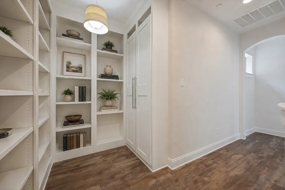 921 Brook Forest Lane Euless, TX 76039