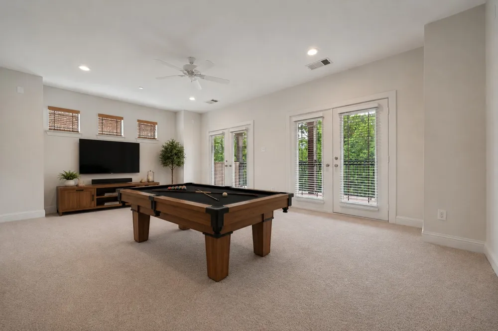 921 Brook Forest Lane Euless, TX 76039