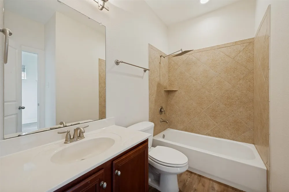 921 Brook Forest Lane Euless, TX 76039