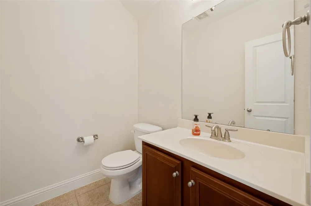 921 Brook Forest Lane Euless, TX 76039
