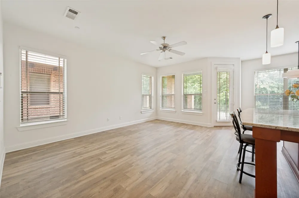 921 Brook Forest Lane Euless, TX 76039