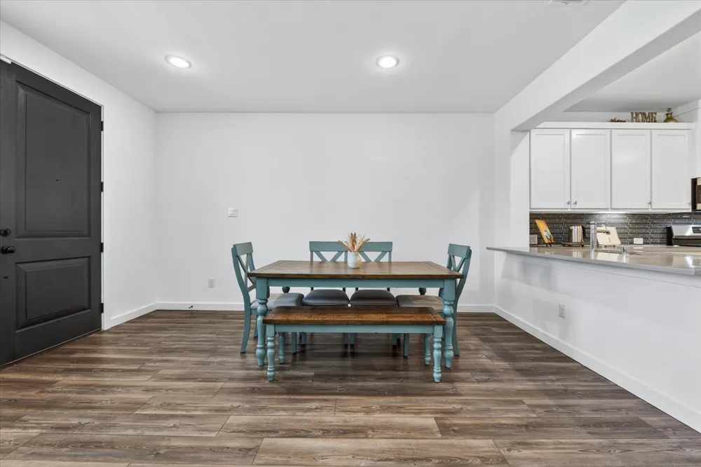 685 Watersedge Court Lewisville, TX 75067