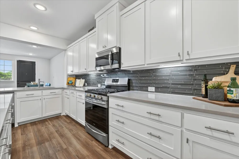 685 Watersedge Court Lewisville, TX 75067
