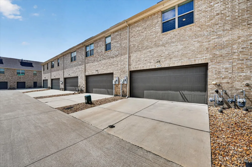 685 Watersedge Court Lewisville, TX 75067