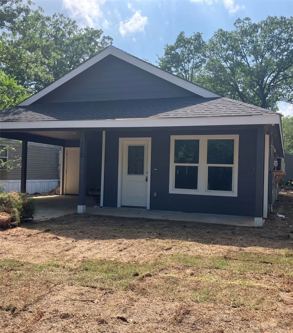 110 Bowie Street Mabank, TX 75156