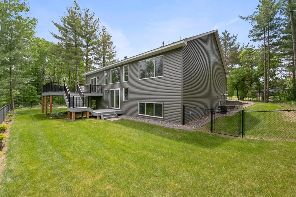 17648 262nd Avenue NW Big Lake, MN 55309