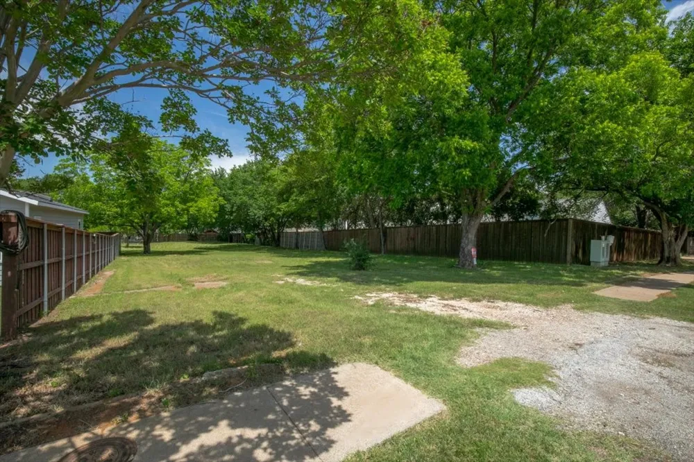 1000 Hughes Road Grapevine, TX 76051