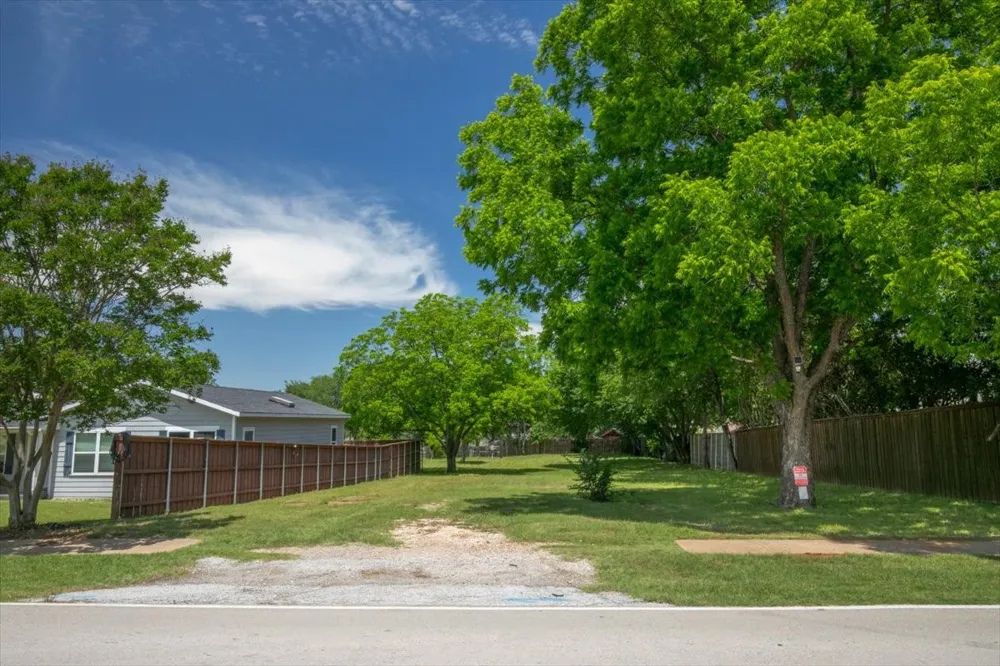1000 Hughes Road Grapevine, TX 76051