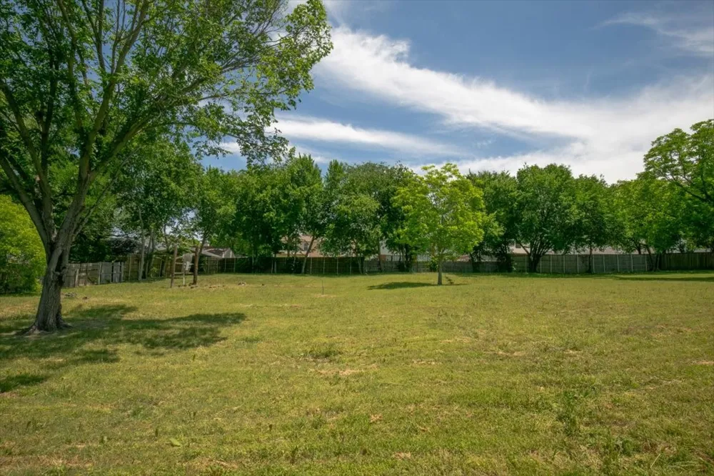 1000 Hughes Road Grapevine, TX 76051