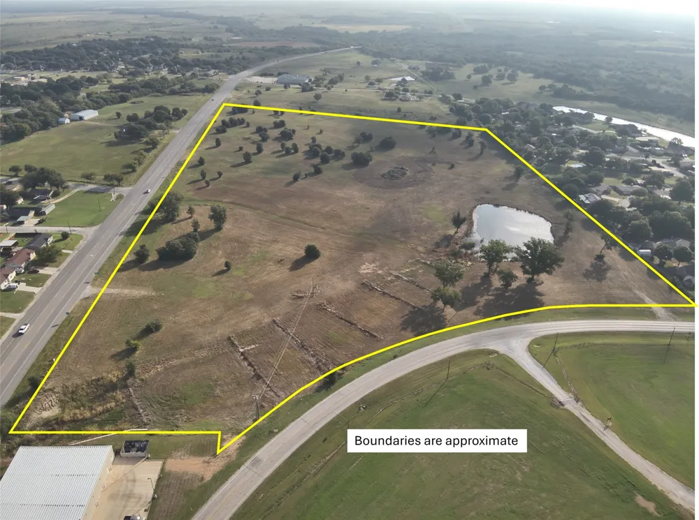 Spur 510 Henrietta, TX 76365