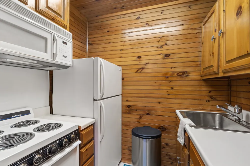 170 Armada Loop Payne Springs, TX 75156