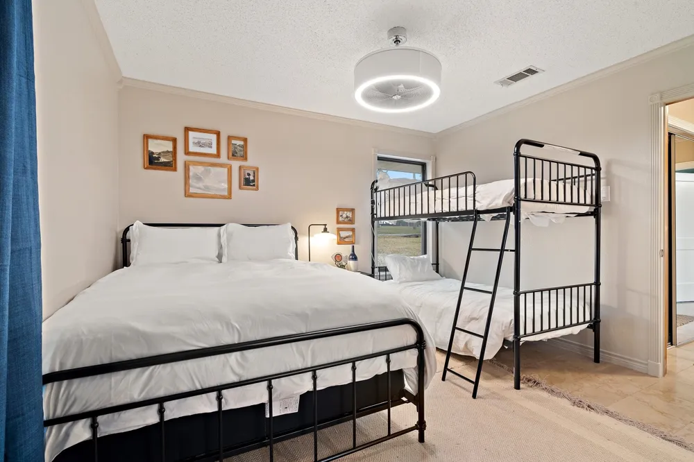 170 Armada Loop Payne Springs, TX 75156
