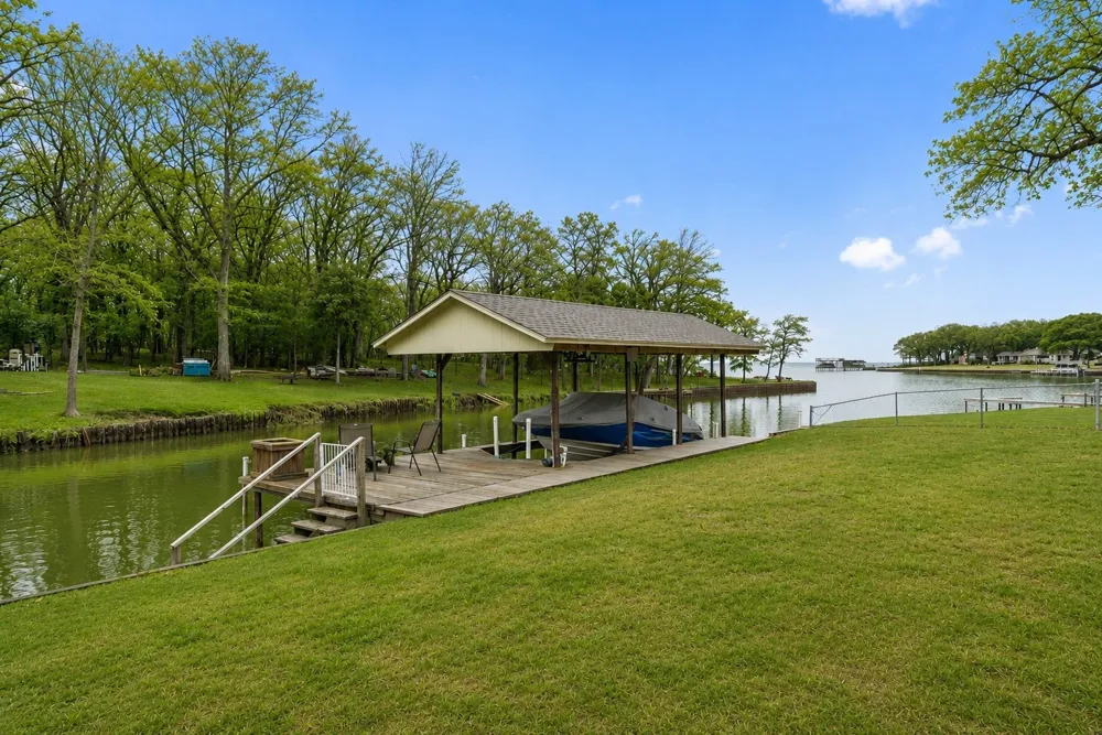 170 Armada Loop Payne Springs, TX 75156
