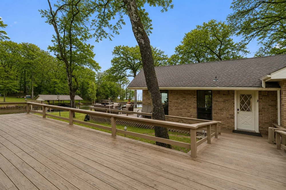 170 Armada Loop Payne Springs, TX 75156