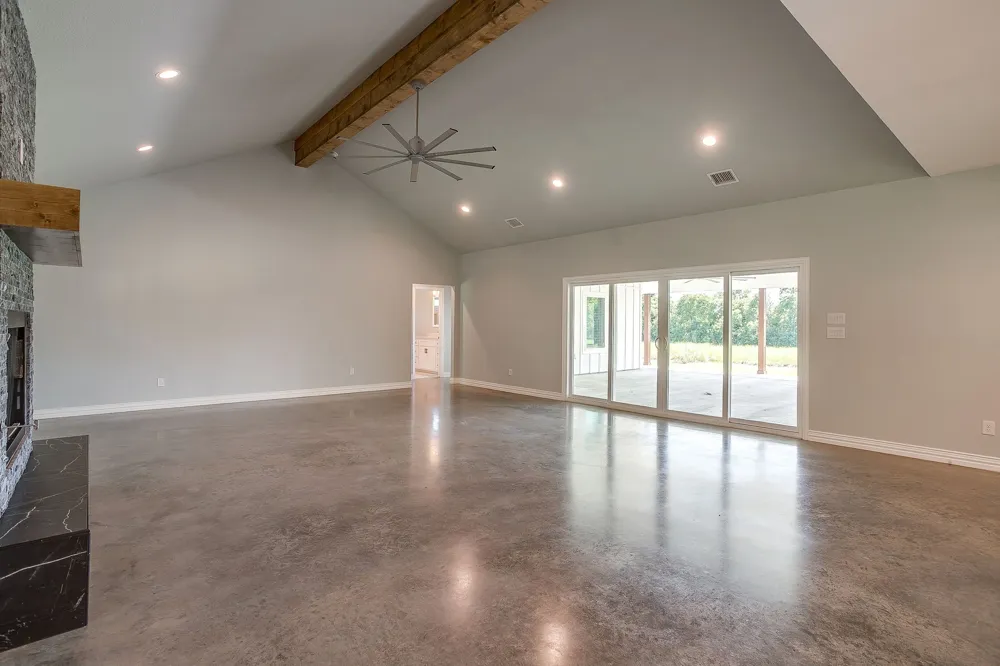 13901 County Road 102 Grandview, TX 76050