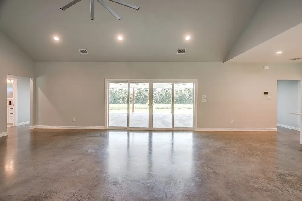 13901 County Road 102 Grandview, TX 76050