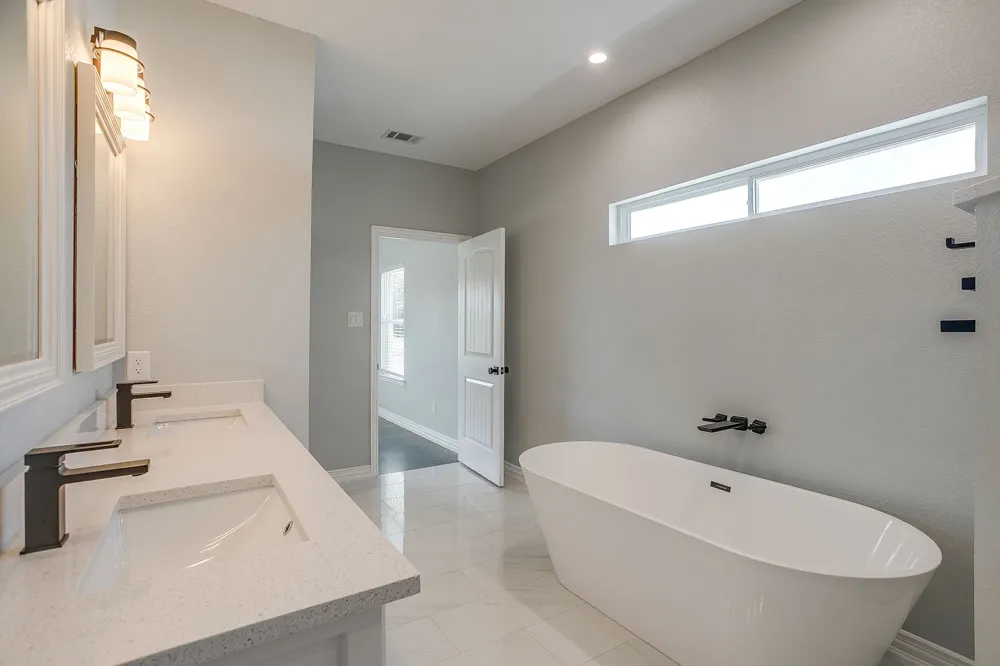 13901 County Road 102 Grandview, TX 76050