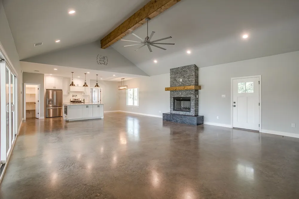 13901 County Road 102 Grandview, TX 76050