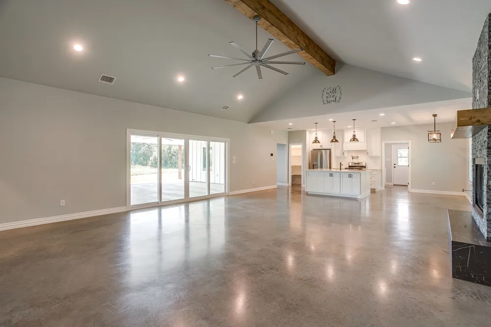 13901 County Road 102 Grandview, TX 76050