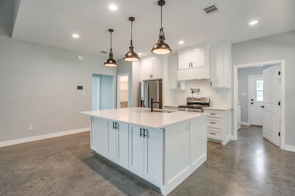 13901 County Road 102 Grandview, TX 76050