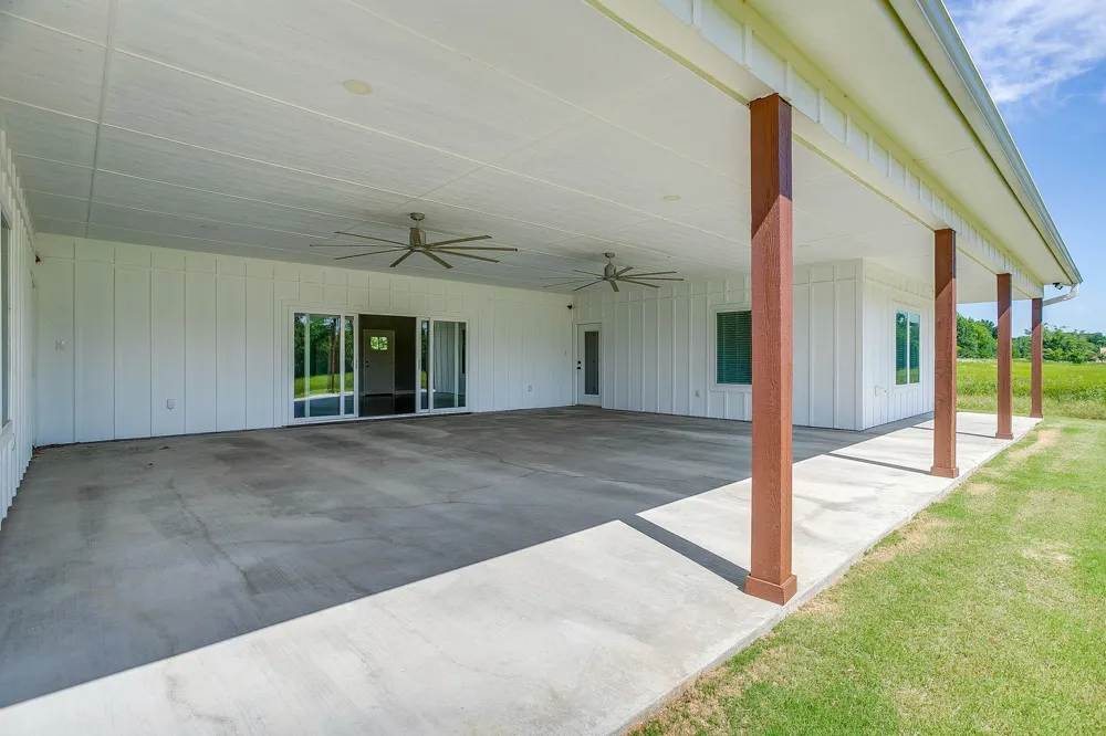 13901 County Road 102 Grandview, TX 76050