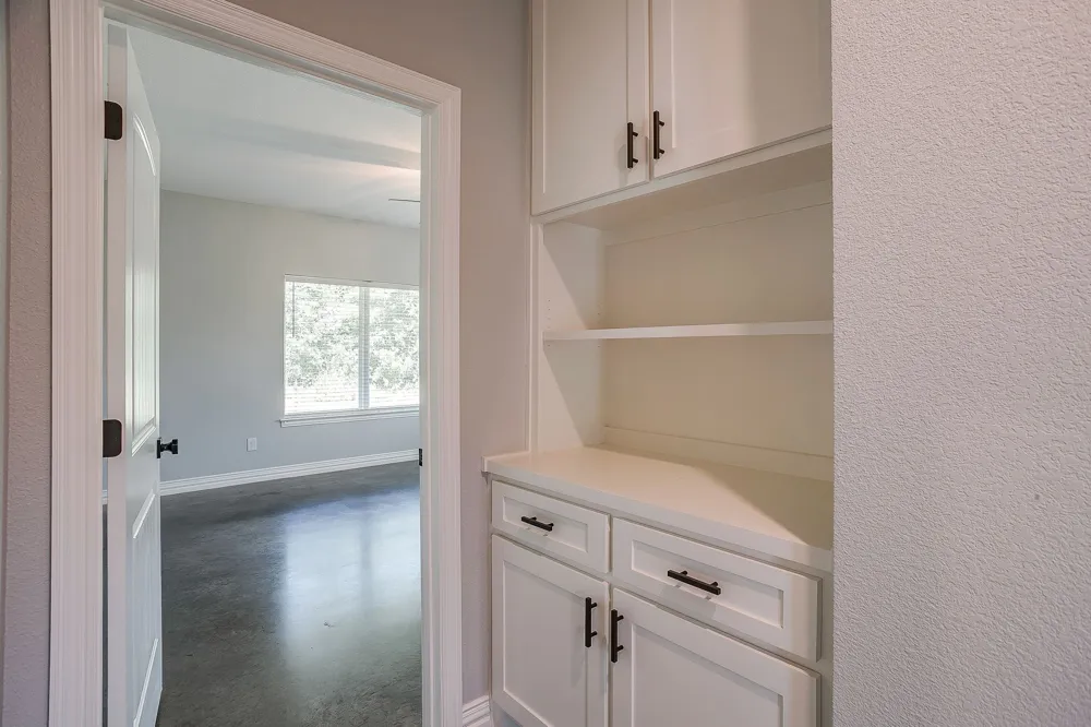 13901 County Road 102 Grandview, TX 76050