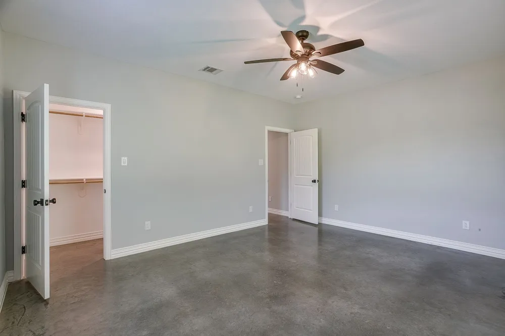 13901 County Road 102 Grandview, TX 76050
