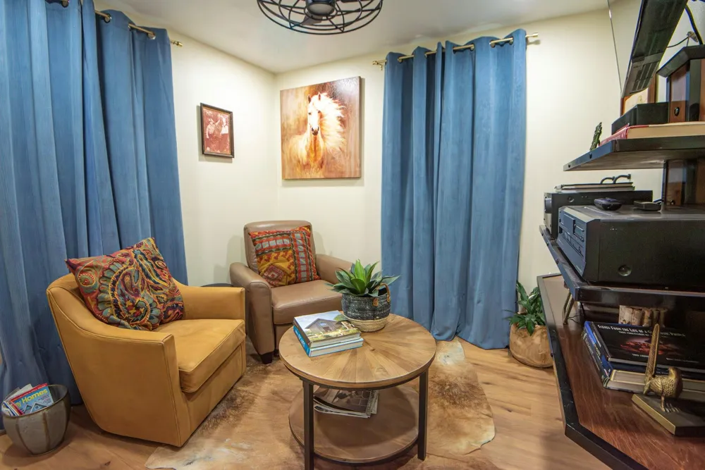 1105 E Alamo Brenham, TX 77833