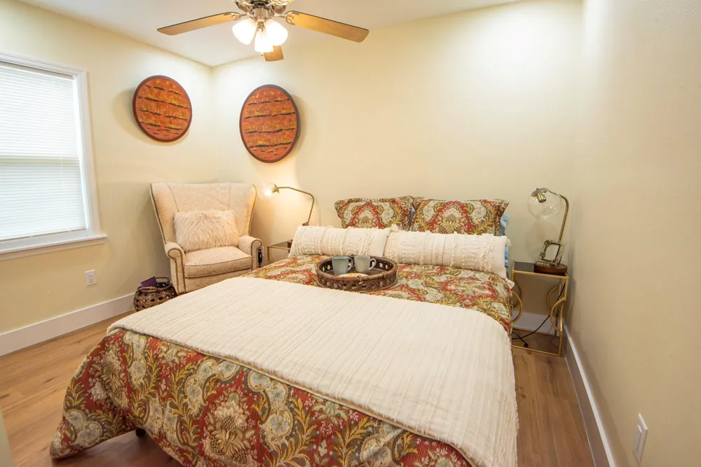 1105 E Alamo Brenham, TX 77833