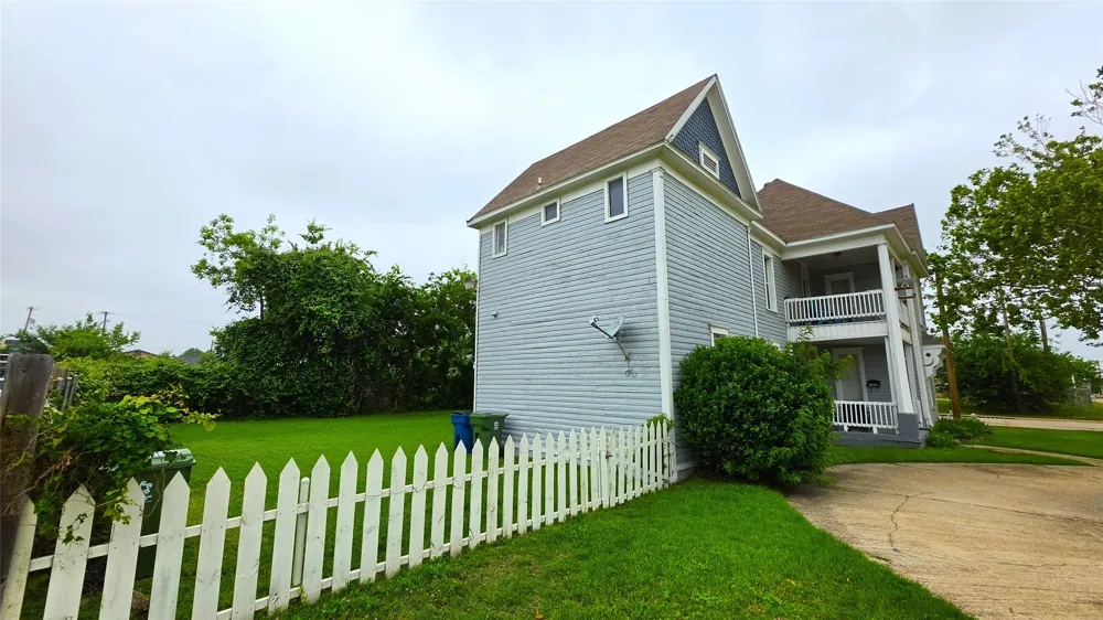 145 Kealy Street #2 Lewisville, TX 75057